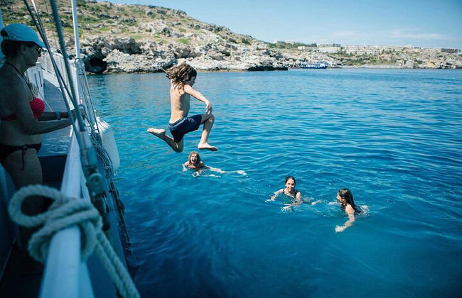 Viaje en barco a las bahías de Anthony Quinn, Kallithea y Traganou - Foto 6