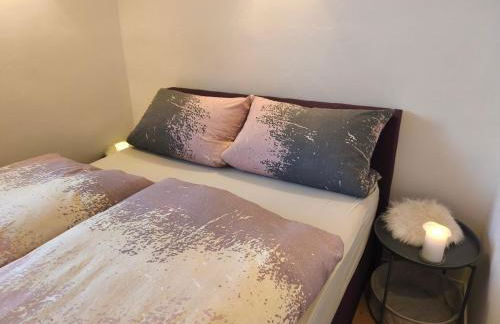 statt HOTEL - Frisch, Frech und Farbenfroh - Helle Souterrainwohnung - Photo 10