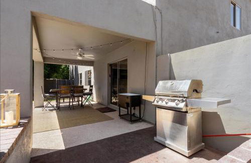 5 Bedroom 4 Bath Boutique Home PREMIUM LOCATION + heated pool option - Foto 34