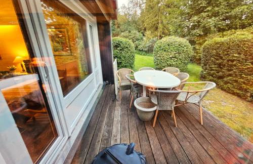 Winterberg Appartement 6 Pers aan Skilift grootste Skigebied nabij Bikepark Unieke locatie met zeer rustige tuin in het bos en het gezellige centrum leuke cafes restaurants en gratis zwembad sauna relax speelruimte parkeerplaats naast Der Brabander - Foto 59