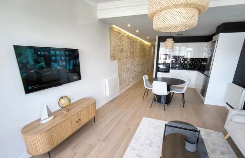 Muros sobre el puerto - Photo 14