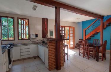 Refúgio em Macacos para até 12 hóspedes com piscina aquecida, 5 suítes e riacho - Foto 14