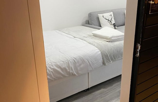 Hillside House - Photo 10