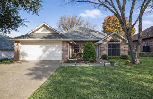 DFW Family Fun Retreat Game Room Pool Table Air Hockey Arcade Work Space Grill BBQ Firepit - Foto 40