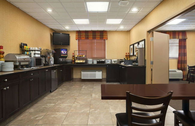 Ramada by Wyndham Surrey/Langley - Foto 11