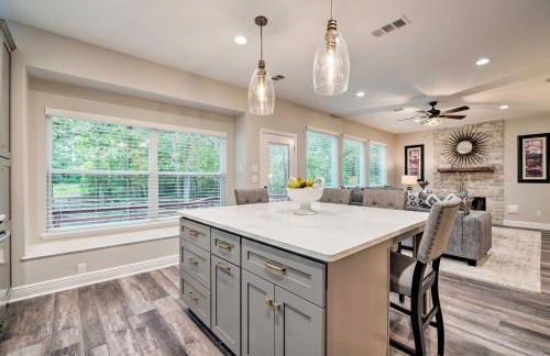 Modern Montgomery Home with Backyard, Deck, and Grill - Photo 8