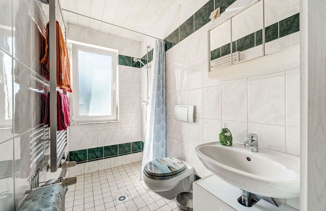 Cozy Apartment Near Trails - Foto 13