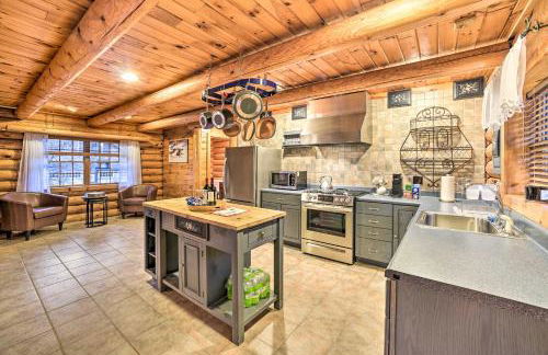 Spacious Cabin with Decks Near Saratoga Springs - Foto 12