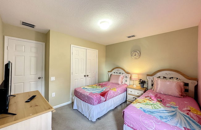 This Amazing 6 Bedroom Property With a Lake View - Foto 36