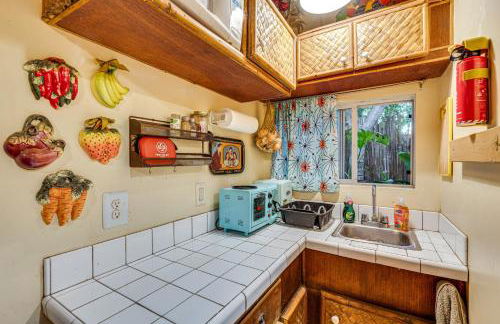 2 Mi to Echo Park Funky Silver Lake Studio - Photo 13