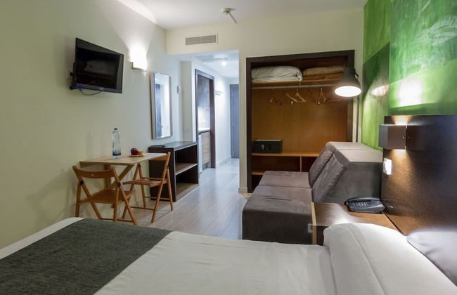 Apartamentos Recoletos - Photo 28