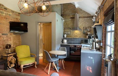 Topiary Barn - Stylish Accommodation in Rutland - Photo 10