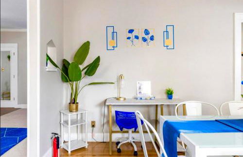 The Sapphire Haven - Your Old Brooklyn Oasis Awaits Families, Couples, Business Travelers Near Downtown With Parking, 300 MB WiFi & Self Check-In - Foto 24