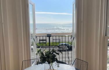 Seaview flat with balcony, spacious 2 bedroom - Foto 5