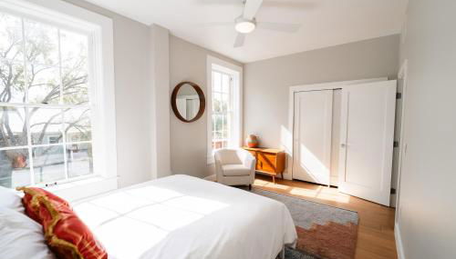 Western 1924 Luxury Lofts - Photo 2, wardrobe