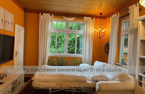 Lodge of Africa - einzigartige Themenzimmer, eingezäunten Garten, Sauna, Whirlpool & Kamin, Hunde willkommen, Gasgrill, voll ausgestattete Küche, großer Essbereich, Hamburg & Stade in der Nähe - Photo 16