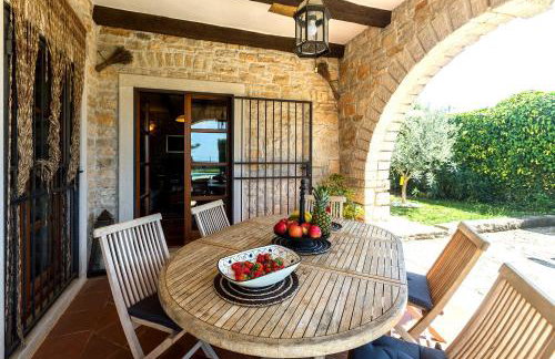 Beeindruckende Finca mit Privatpool, Meerblick, Babybett und besonderem Interieur - Foto 2