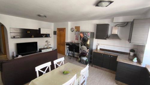 AR Home - Apartamento de 3 dormitorios con ascensor en Las Huesas, Telde - Foto 3