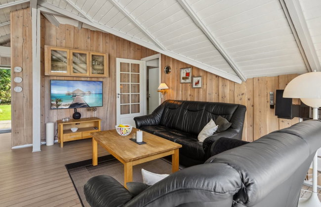 "Ines" - 25km from the sea - Foto 22