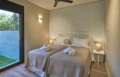 Into The Blue Suites - Photo 13