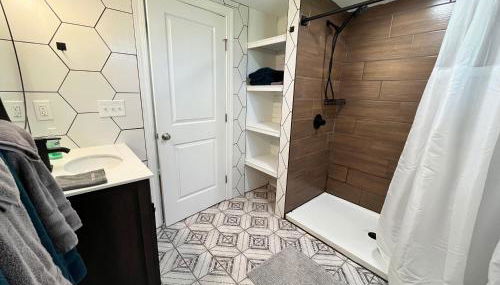 Classy Catch - Photo 3, towels, Shower