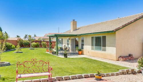 Victorville Home with Large Yard and Charcoal Grill! - Foto 5