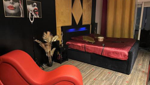 La loveroom bdsm de Nice " la chambre luxe des désirs " - Foto 4