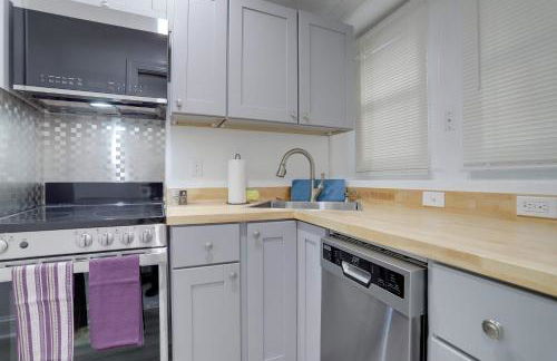 Sojourn Studio Cosmopolitan Pad 5 Min from Metro - Foto 13