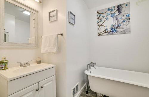 Fire Pit and Hot Tub Peaceful Poconos Farms Getaway - Foto 15