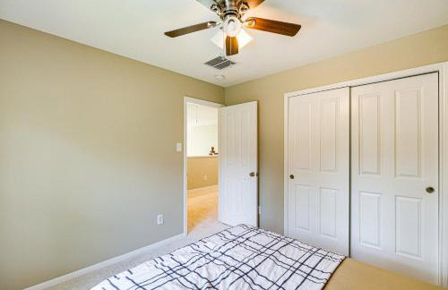 Near Trails, Shops and Eats Spring Home with Pool - Photo 26