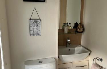 Maneight Luxury Lodge with hot tub - Foto 19