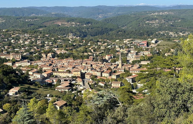 Attractive Holiday Home With Private Pool - Photo 44