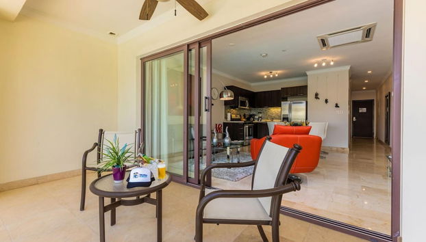 Luxury 1BR Condo Great Location Amenities - Foto 3, Habitación