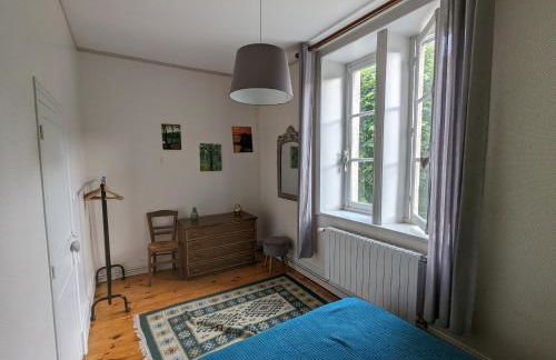 Loue belle demeure dans une grande propriété - 16 couchages, 8 chambres, 320 m2 - 30 min de Vichy - Foto 18