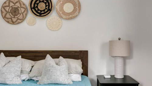 Deacon Stays: The Polo - Walk to WFU - Photo 4