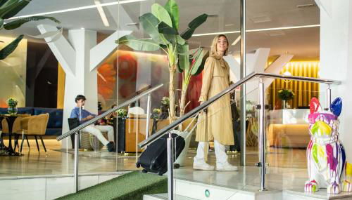 Apartosuites Jardines de Sabatini - Photo 2, Lobby or reception