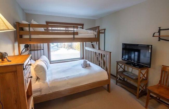 Snow Creek Lodge by Fernie Lodging Co - Photo 28