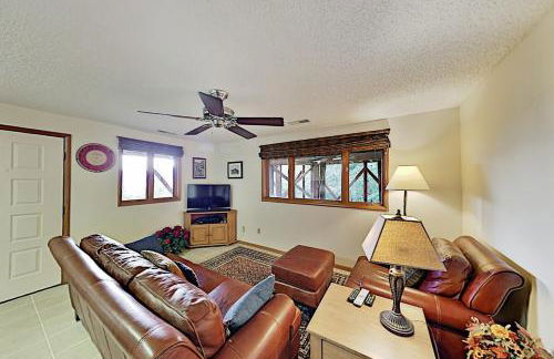 Sunset Retreat - Big Deck, Mountain & Lake Lure Views! - Foto 4