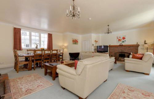 Balcraig House - Photo 4