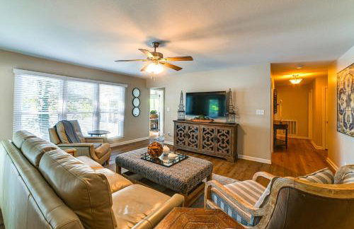 Spacious Kentucky Lake Escape with Dock and Views - Foto 6