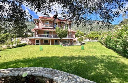 PargaLand Studios & Apartments - Photo 46