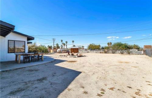 Cozy Fresh Desert Hideaway, 5 mins to Joshua Tree - Foto 38