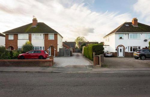 4 Bed Detached Home-Gloucester-Sleeps 10-Parking for 3-Work or Leisure - Foto 34