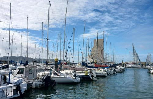 Vintage Sailboat in Belém - Photo 3