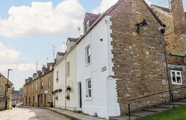 Stunning 2BD in the Heart of Malmesbury - Photo 43