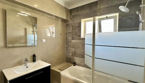 Hibisco 2 by Check-in Portugal - Foto 5, towels, Shower