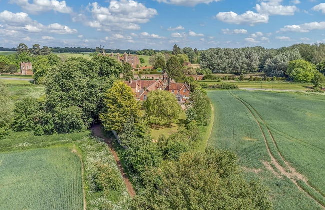 Luxury Home With Large Garden - The School House - Foto 51