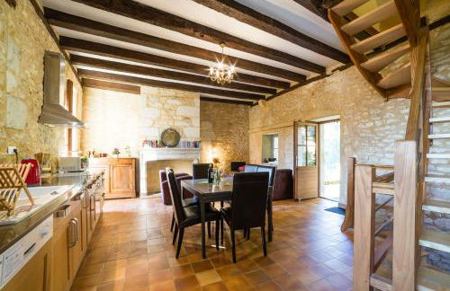 Au coeur de Beynac, superbe maison du XIVe siècle avec jardin panoramique - Foto 18