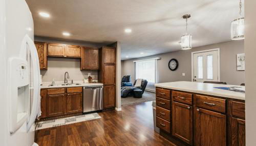 Indoor Hot-Tub! Spacious & Updated MQT Township Home! - Foto 3, stove