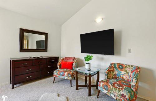 Coastal Place - BEST location in Downtown! - Photo 26
